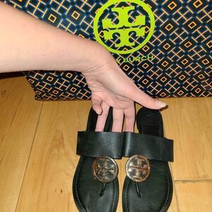 Tory Burch DESIGNER Benton Sandals Thong Flip Flop Size 8